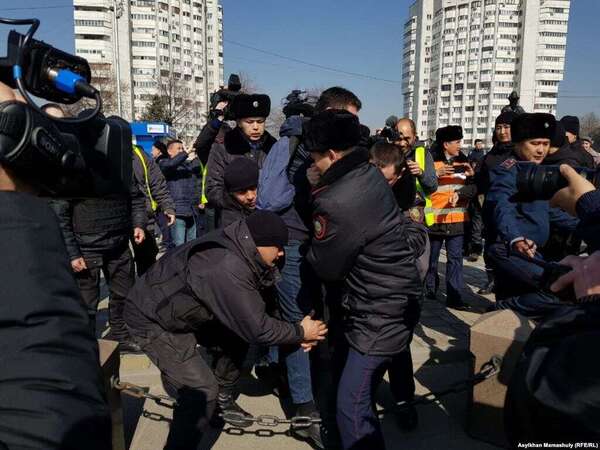 Тұрғымбаев: Митингілерде 80 адам ұсталды