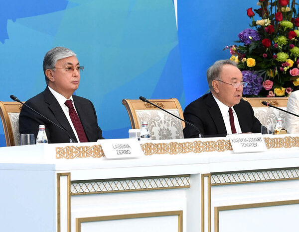 Путин Қазақстанның екі президентімен сөйлесті
