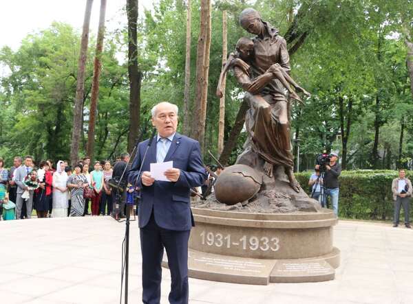 Хангелді Әбжанов: Қазақстанда қуғын-сүргін ғылыми зерттеу институтын ашу керек