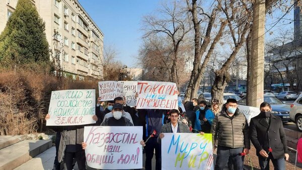 Алматыда бейбітшілік шеруі өтті