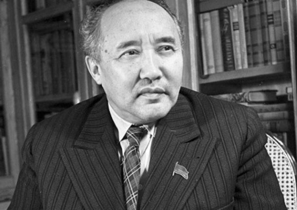 Қойгелдиев лекциясы. Мұқанов пен Мүсіреповтің Әуезовке жасаған қиянаты – тарихи факт!