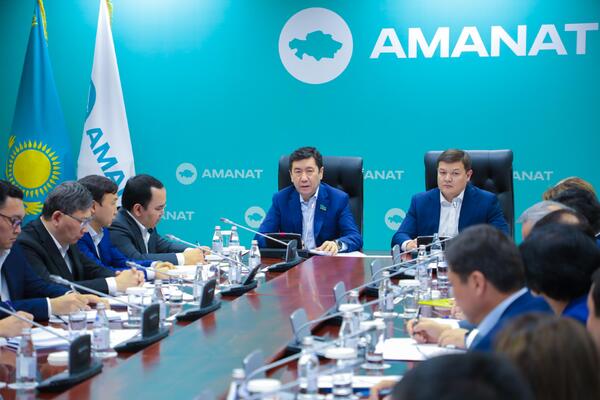 «AMANAT» партиясы Жаңа Қазақстанды құрудың негізгі тірегі – Е. Қошанов