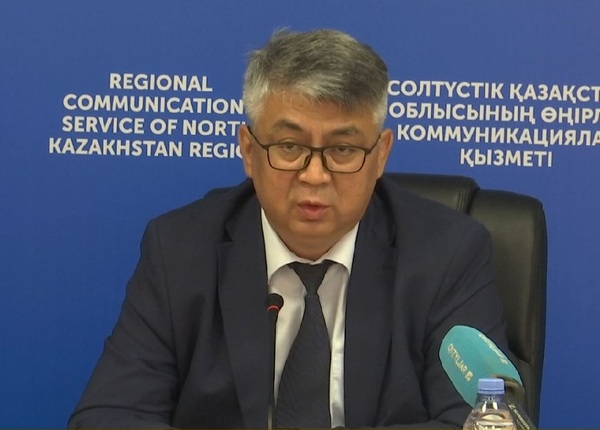 «Оларды көшіріп жіберген пайдалы» – Аудан әкімі Назарбаев пен Тоқаев саясатын қолдамайды