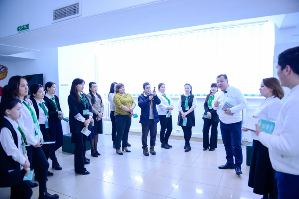 «AMANAT» ПАРТИЯСЫ БҚО-ДА ЦИФРЛАНДЫРУ САЛАСЫН ДАМЫТУҒА ЫҚПАЛ ЕТЕДІ