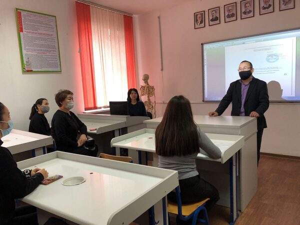 ЖОО басшылары да оқиды