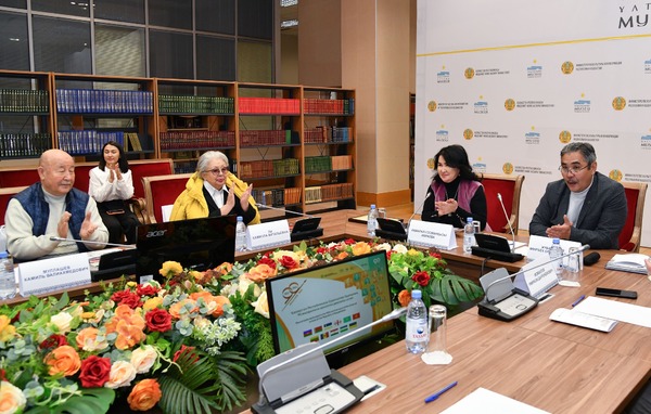 Ұлттық музейде Суретшілер одағының мерейтойлық көрмесі ашылды