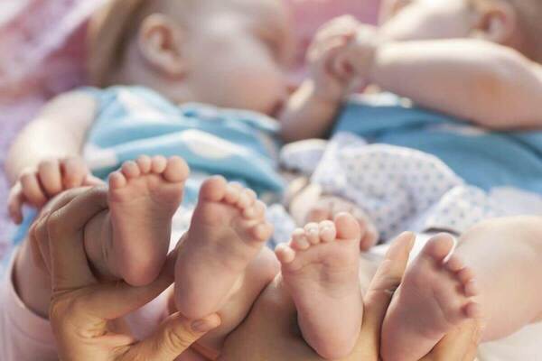 Қызылорда облысында әйел егіз сәбиін жарты млн теңгеге сатып жіберген