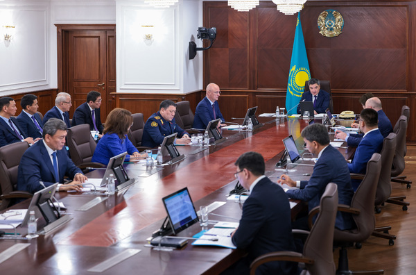 Олжас Бектенов Құқық бұзушылықтың алдын алу жөніндегі ведомствоаралық комиссияның отырысын өткізді