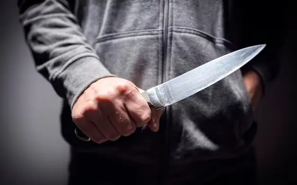 Мүгедек жігітке несие алдырып, 14 жерінен пышақтап кеткен