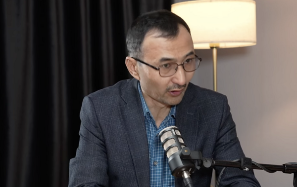 "Әкіммен дос болып, бизнесменмен қажылыққа барады" - дінтанушы имамдар туралы