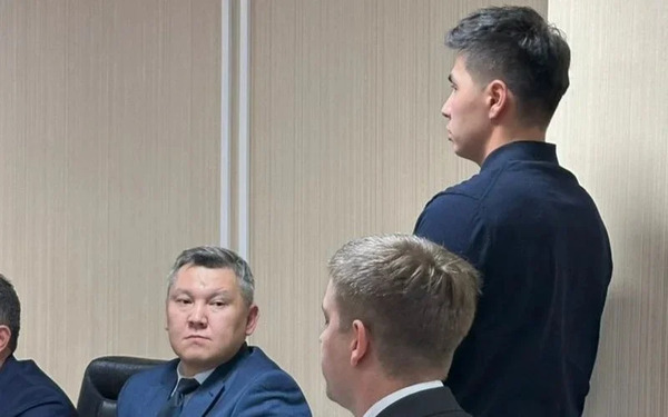Блогер Ерболат Жанәбілов сотта кінәсін мойындамады