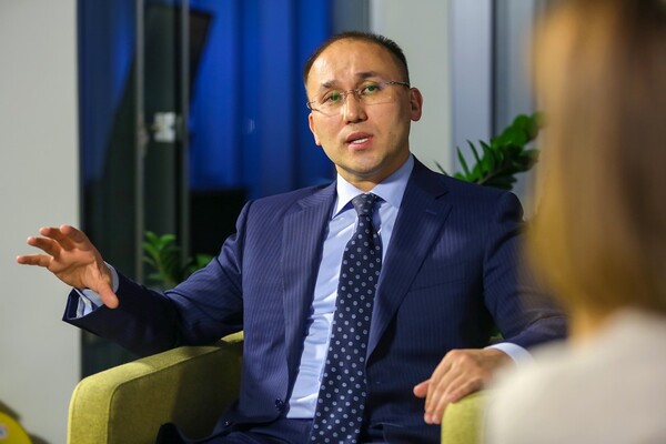 Министр алматылықтармен митинг мәселесін талқылады