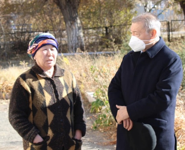 Әкім мырза, баламды өлтіргендер жазаласын