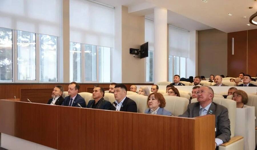 Шығыс Қазақстан облыстық мәслихатының кезекті ХХIV сессиясында өңірдің әлеуметтік-экономикалық дамуы, соның ішінде агроөнеркәсіп пен инвестициялық саясаттың нәтижелері қаралды.