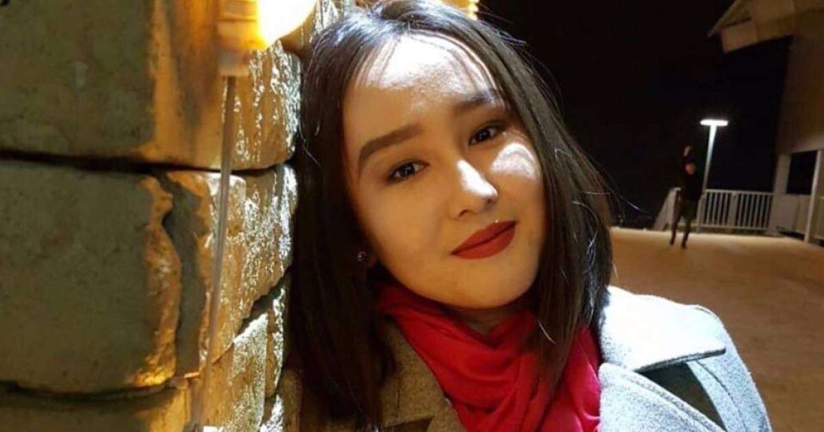 Олар сені көптің ішінде көз жасынша былғайды Олар сені көптің ішінде көз жасынша былғайды