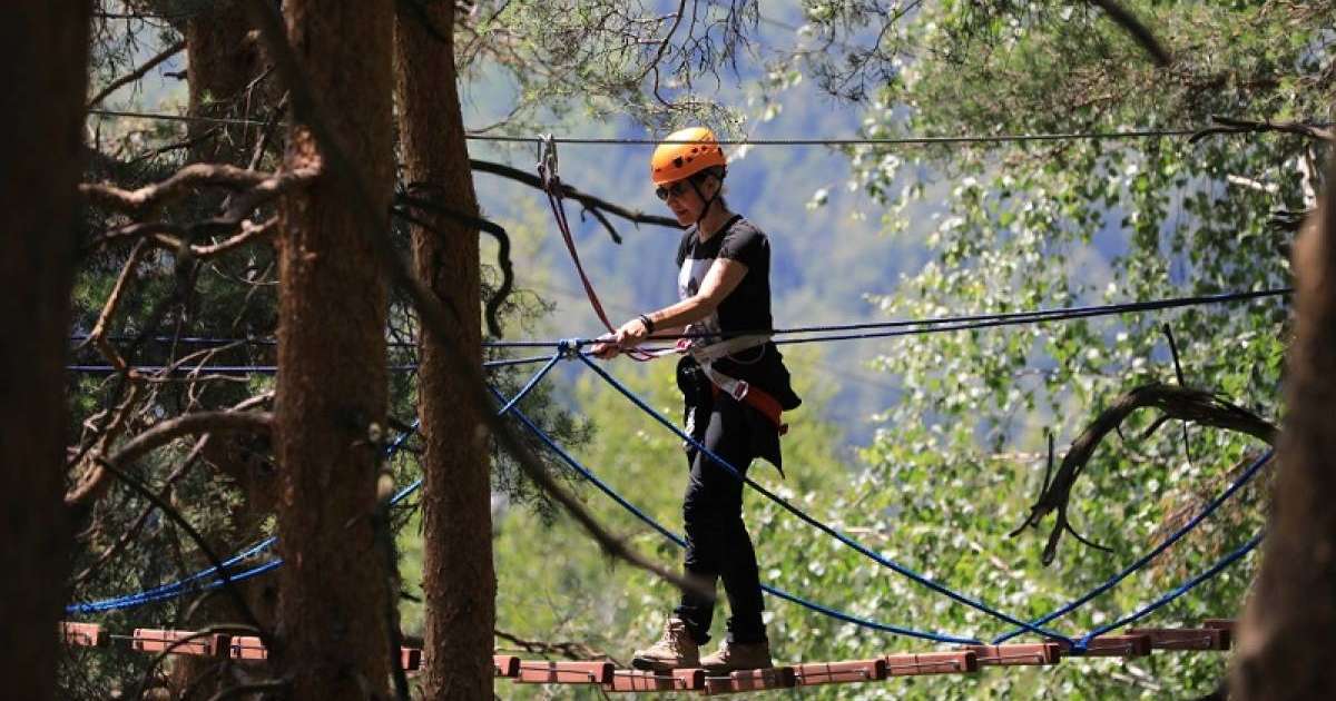 Жас писькилердің порно кастингі БДСМ тордағы әдемі әйелмен жыныстық қатынас