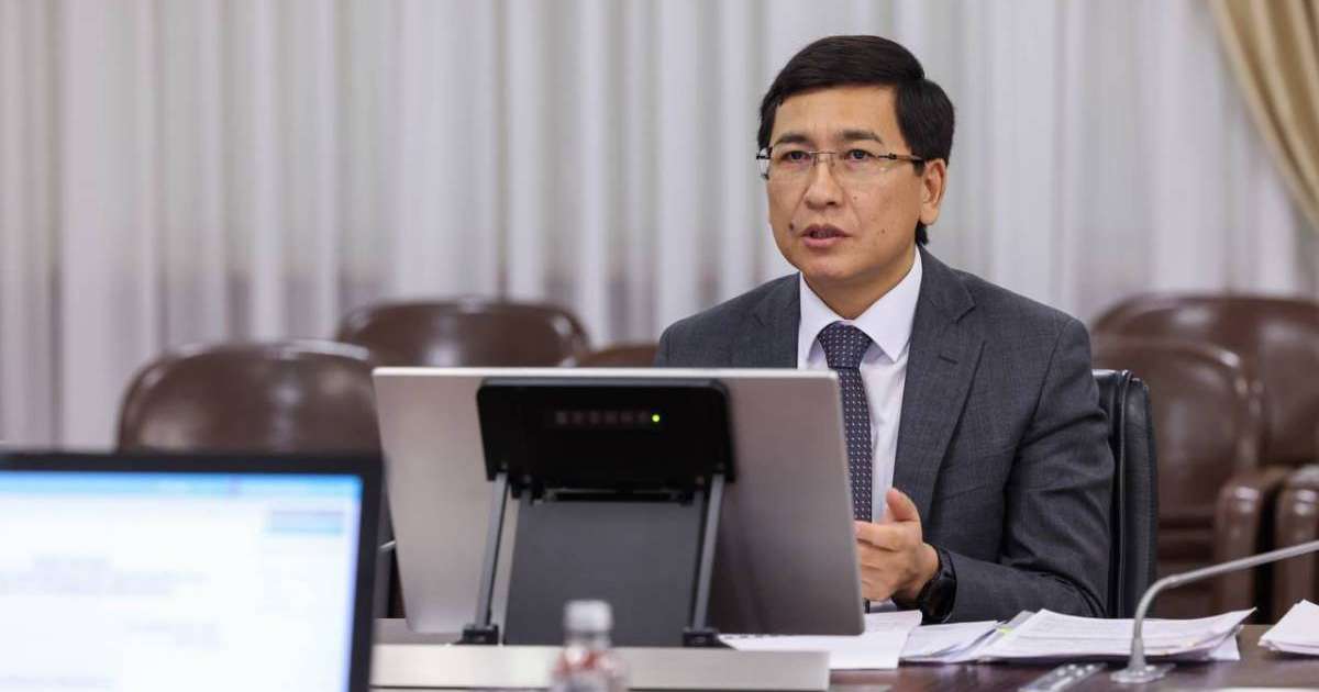 Қоғамдық көліктегі қол жұмысы