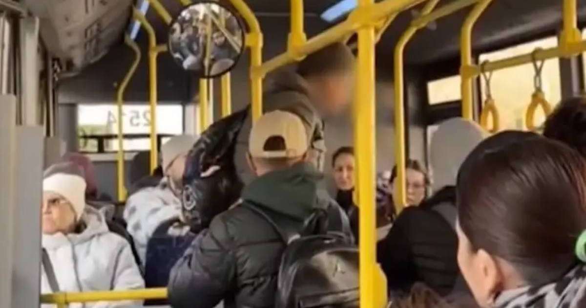 Эротикалық секс сайты Орыс қожайын құлдың аузына сиюді қалайды порно фемдом