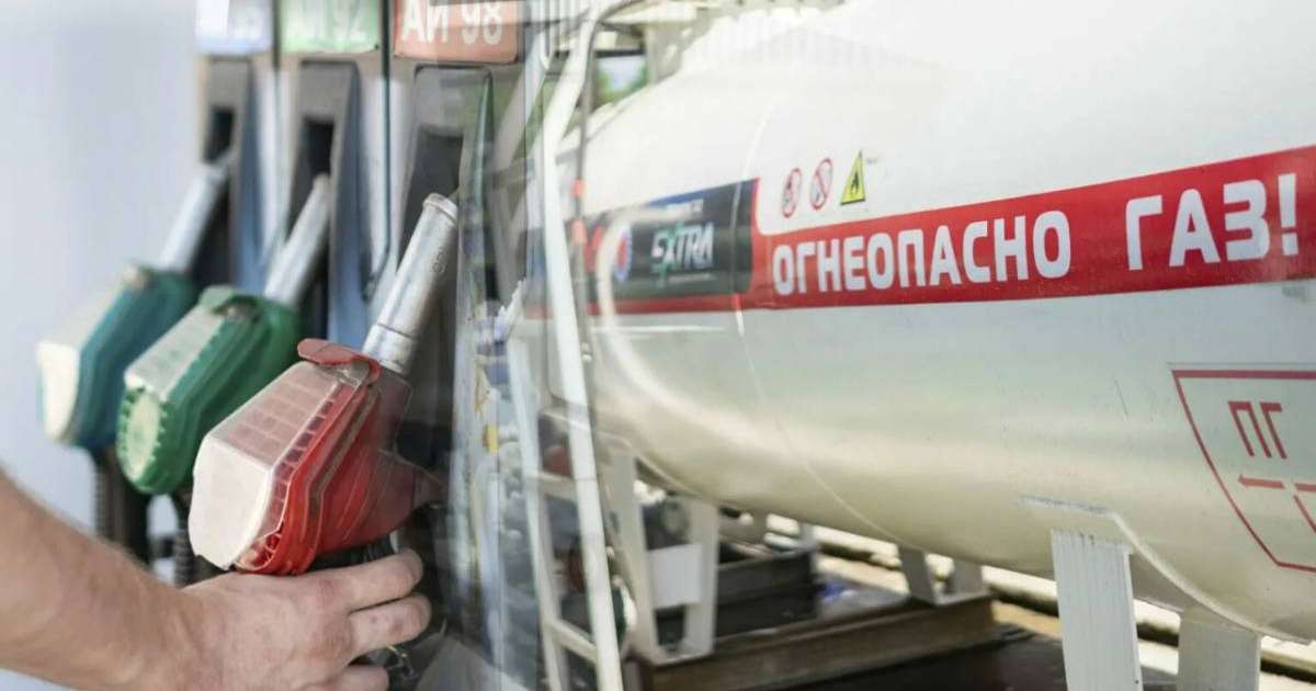 Мас қыздарды қалың бұқара сиқырлайды