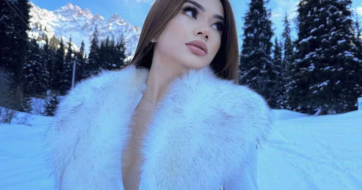 Жігіттер суретке түсіп жатыр Жігіттер суретке түсіп жатыр