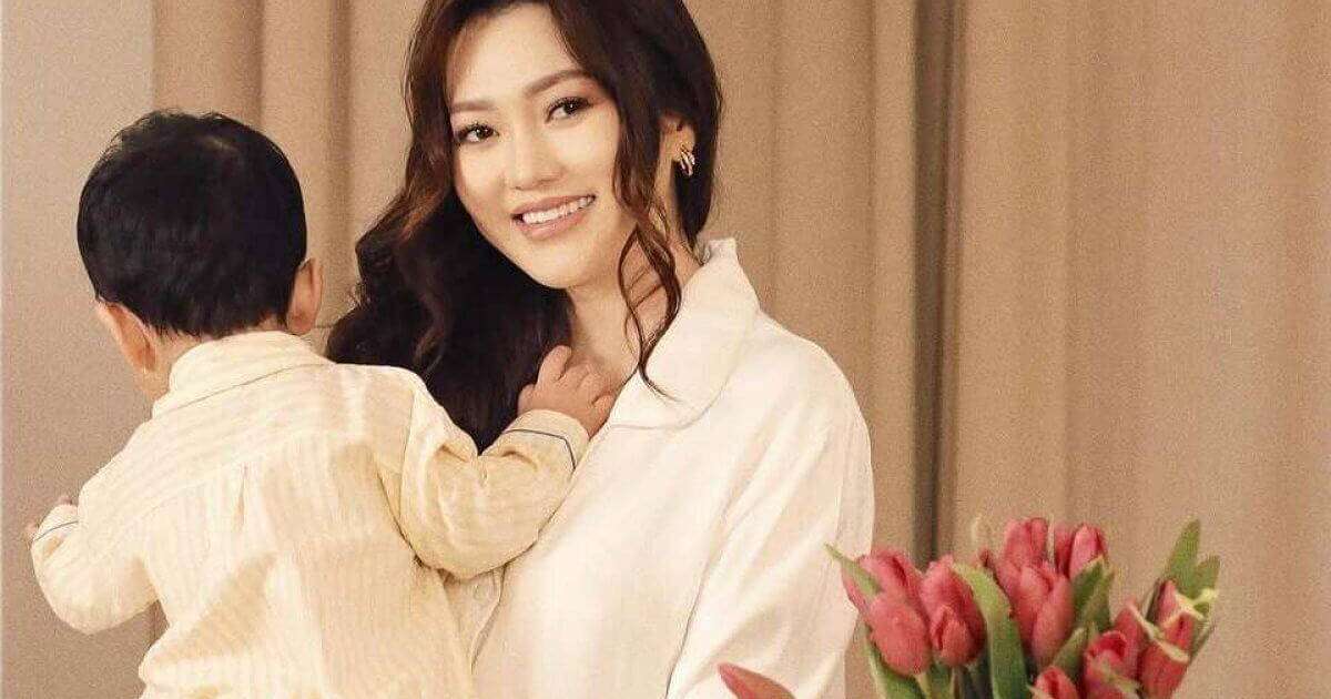 BBW порно танысу Дәрігер ұлдарды тексеріп жатыр (бейне)