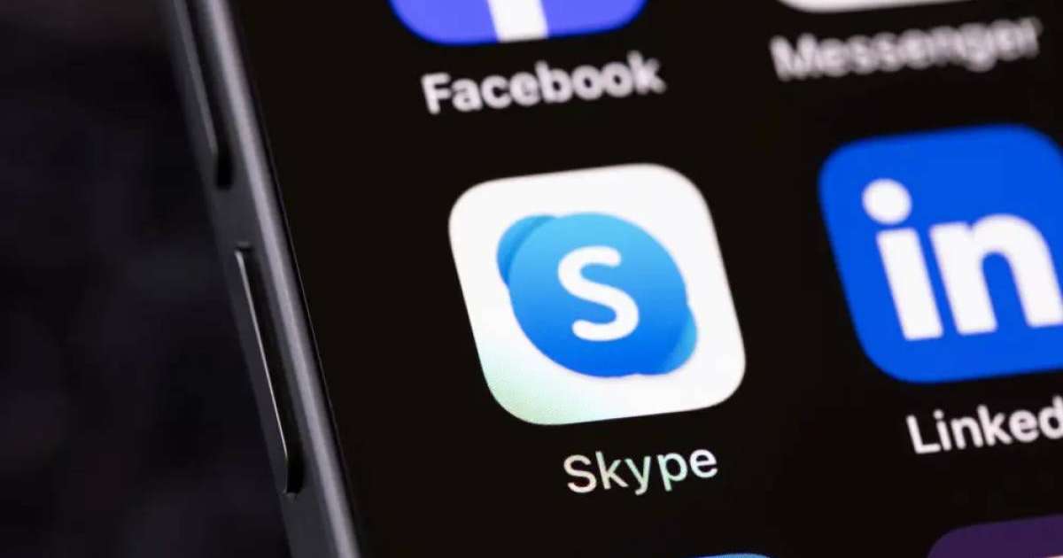 Ол өз мүшесін жұлып алып, оны түсіреді