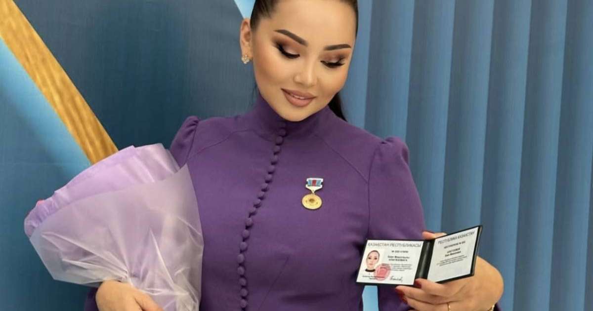 Ірі пландағы порно mp4 hd Фотосессияда модельді әзілдеген