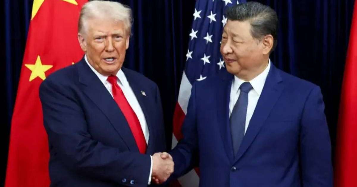 Тістері жабылған аққұба құл жұптасу кезінде бір жерде трахает алады! Ресейлік кино және шоу-бизнес жұлдыздарының VIP кештерде жыныстық қатынасқа түскені түсірілген видео