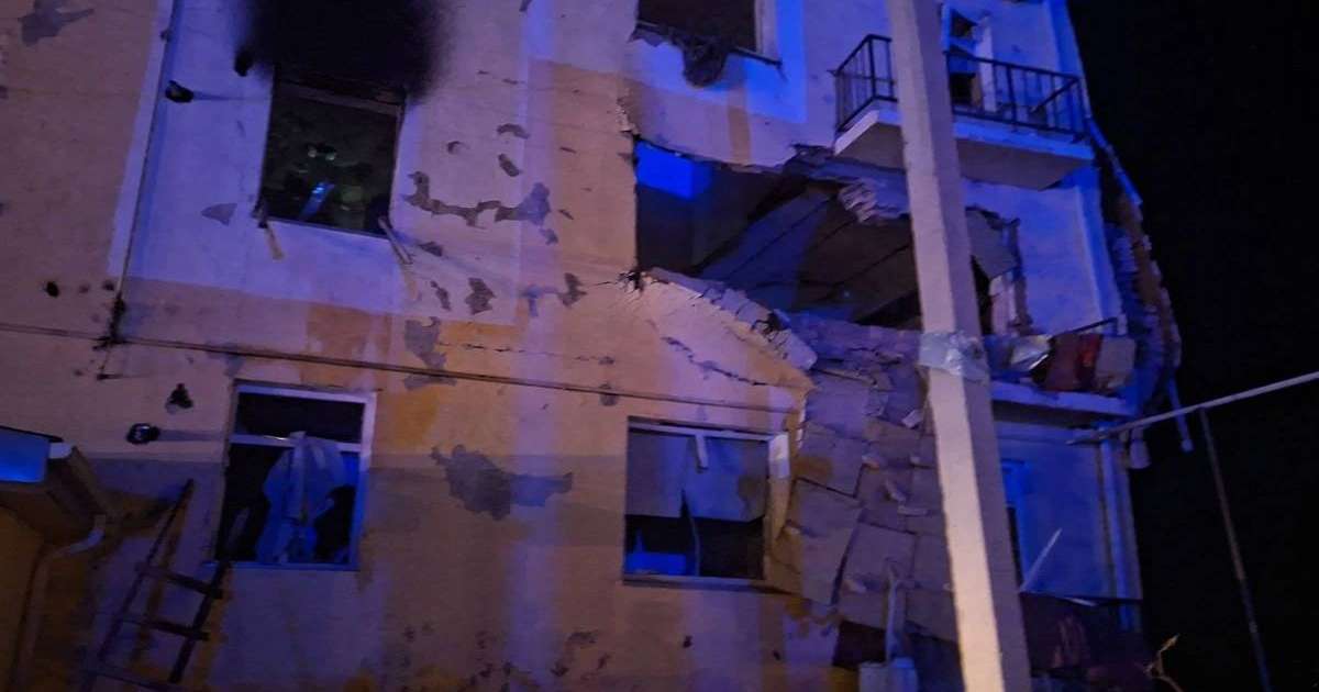 Мен үйге келіп, жалаңаш шешіндім. Кастингте мен оның кискасымен келдім