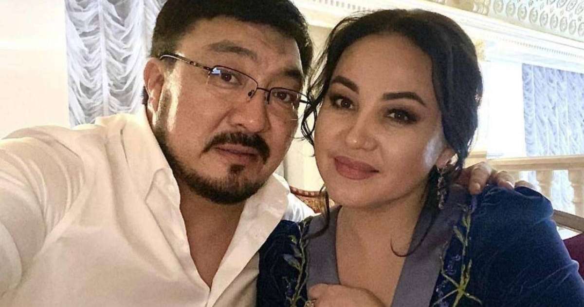 Лесби әйелі үйдегі видео