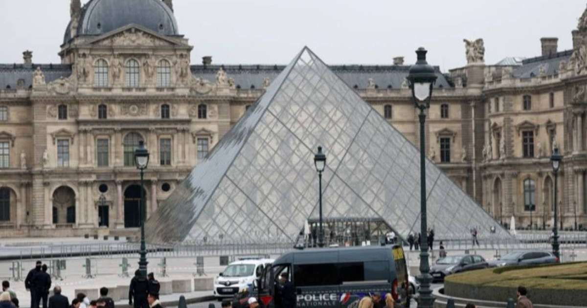 Сексуалды ана ұлын порно арқылы оятты