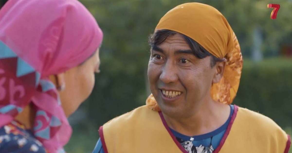 Қыздардан жалаңаш Вася