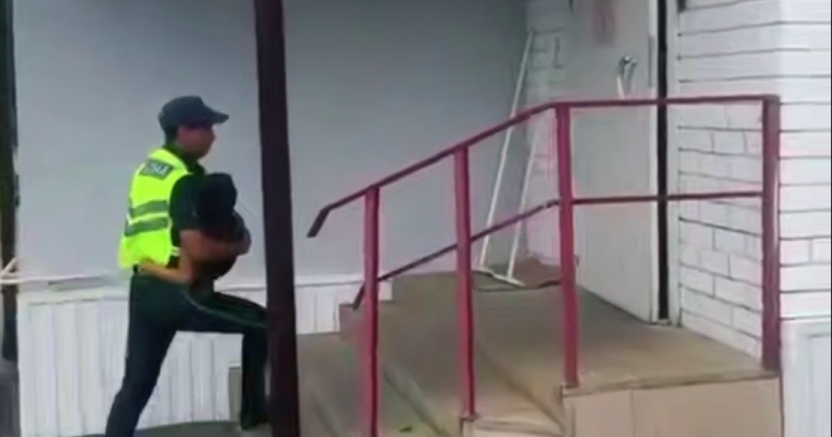 Абай облысында полицейлер қансырап жатқан баланы шұғыл ауруханаға жеткізді