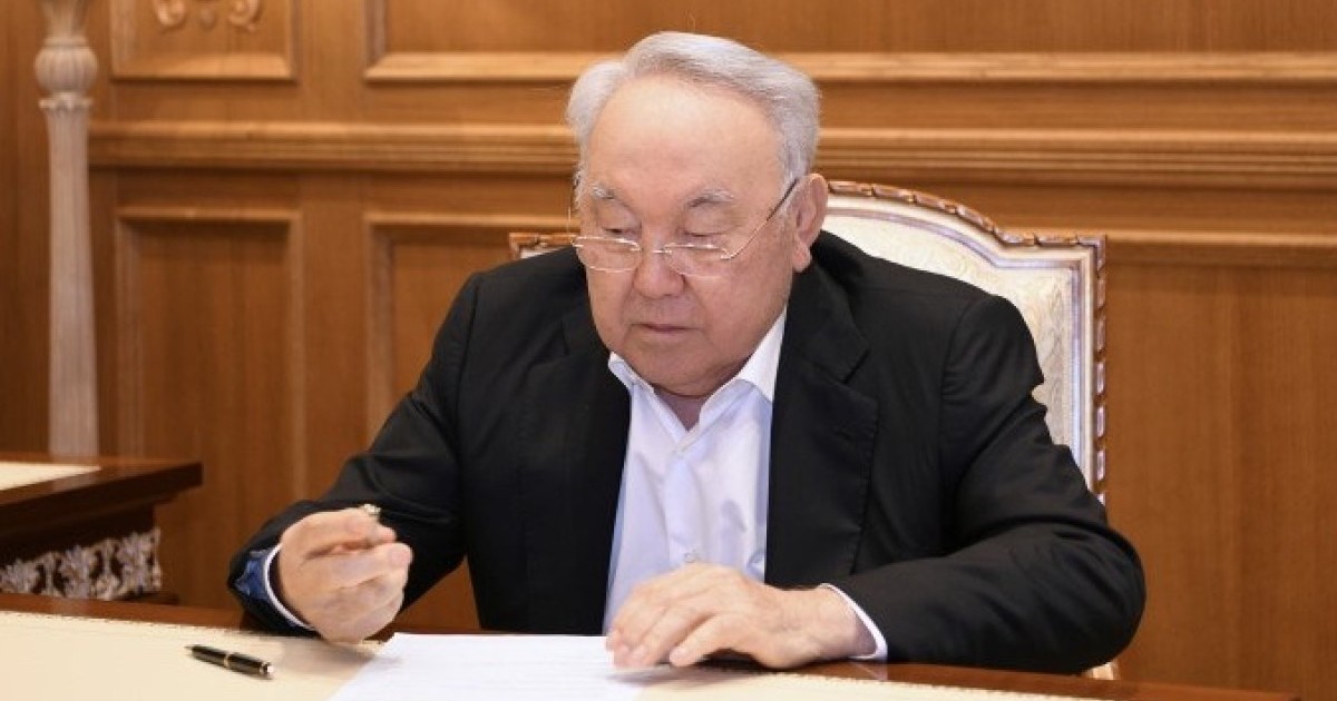 Нұрсұлтан Назарбаев денсаулығына байланысты үйінде дауыс берді