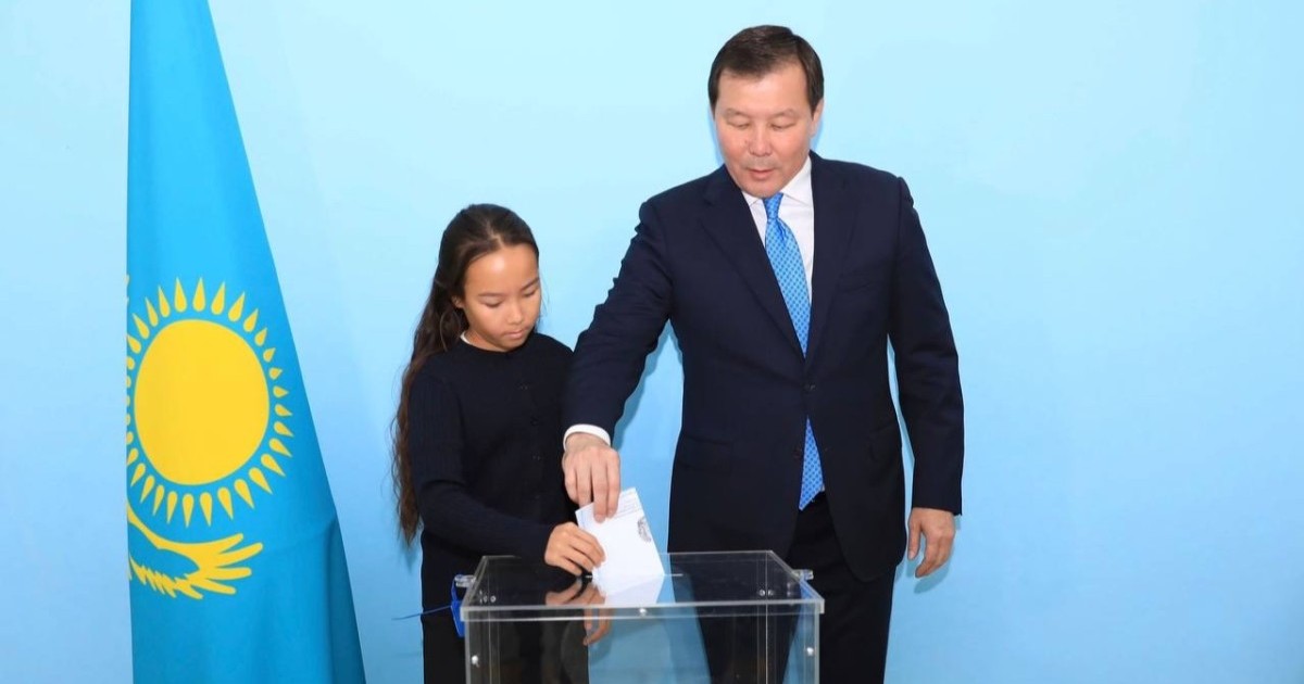 Ақтөбе облысының әкімі тарихи Құрылтай сайлауында дауыс берді