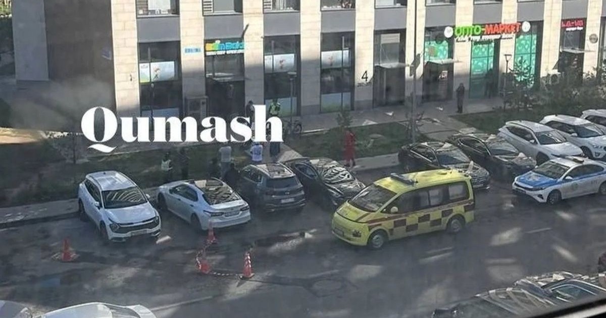 Астанада әйел баланың үстіне құлап, екеуі де көз жұмды