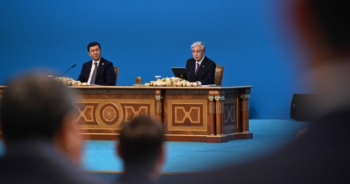 Тоқаев мәслихаттардың өкілеттігін мерзімінен бұрын тоқтату мәселесін көтерді