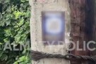 Алматыда есірткі жарнамасы бар QR-кодтарды жапсырған ер адам ұсталды