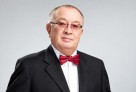 "Өшіріп тастаймын": Алтынбек Қоразбаев танымал жас әншілерге өткір баға берді