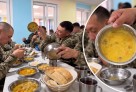 Әскерилердің ас-ауқаты желіде қызу талқыға түсті