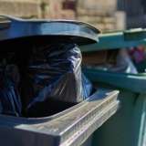 Алматыда күдікті ер адам анасын өлтіріп, мәйітін қоқысқа тастаған