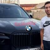 Елдос Сметов көпшілікке су жаңа көлігін көрсетті