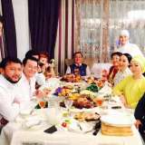 Мұхамеджан Тазабек: Мөлдірдің қолынан ыстық шәй ішуші едік…