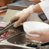 Тамақтану орындарында 200-ге жуық адам заңсыз жұмыс істеген