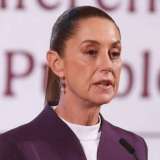 Мас ер адам қоғамдық іс-шарада президентті сүюге оқталды