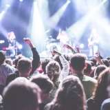 Шұғыл хабар! Енді әртістерге фонограммамен ән айтуға тыйым салынады