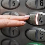 Астанада лифт құлап, бір адам қаза тапты (ВИДЕО)