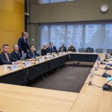 FT: Трамптың 28 тармақтан тұратын бейбіт жоспары 19 тармаққа дейін қысқарды