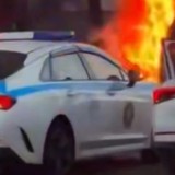 Алматыда үш көлік соқтығысып, біреуі өртенді