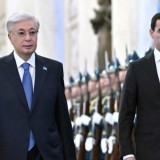 Тоқаев Ақордада Сердар Бердімұхамедовті қарсы алды